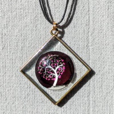 Kette mit Muggelstein weiß/rosa Baum