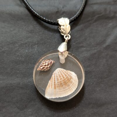 Halskette mit Muscheln & Schnecken – Bild 2