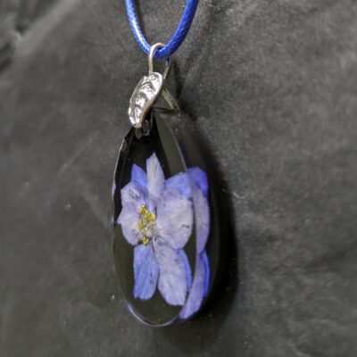 Halskette mit "Lilac Flower" – Bild 2