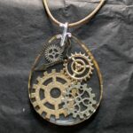 Halskette mit Zahnrädern (Steampunk)