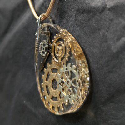 Halskette mit Zahnrädern (Steampunk) – Bild 3