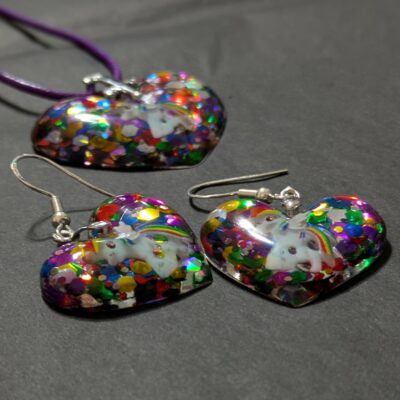 Set Halskette und Ohrringe Einhorn mit buntem Glitzer – Bild 3