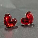 Ohrstecker Glitzerherz rot