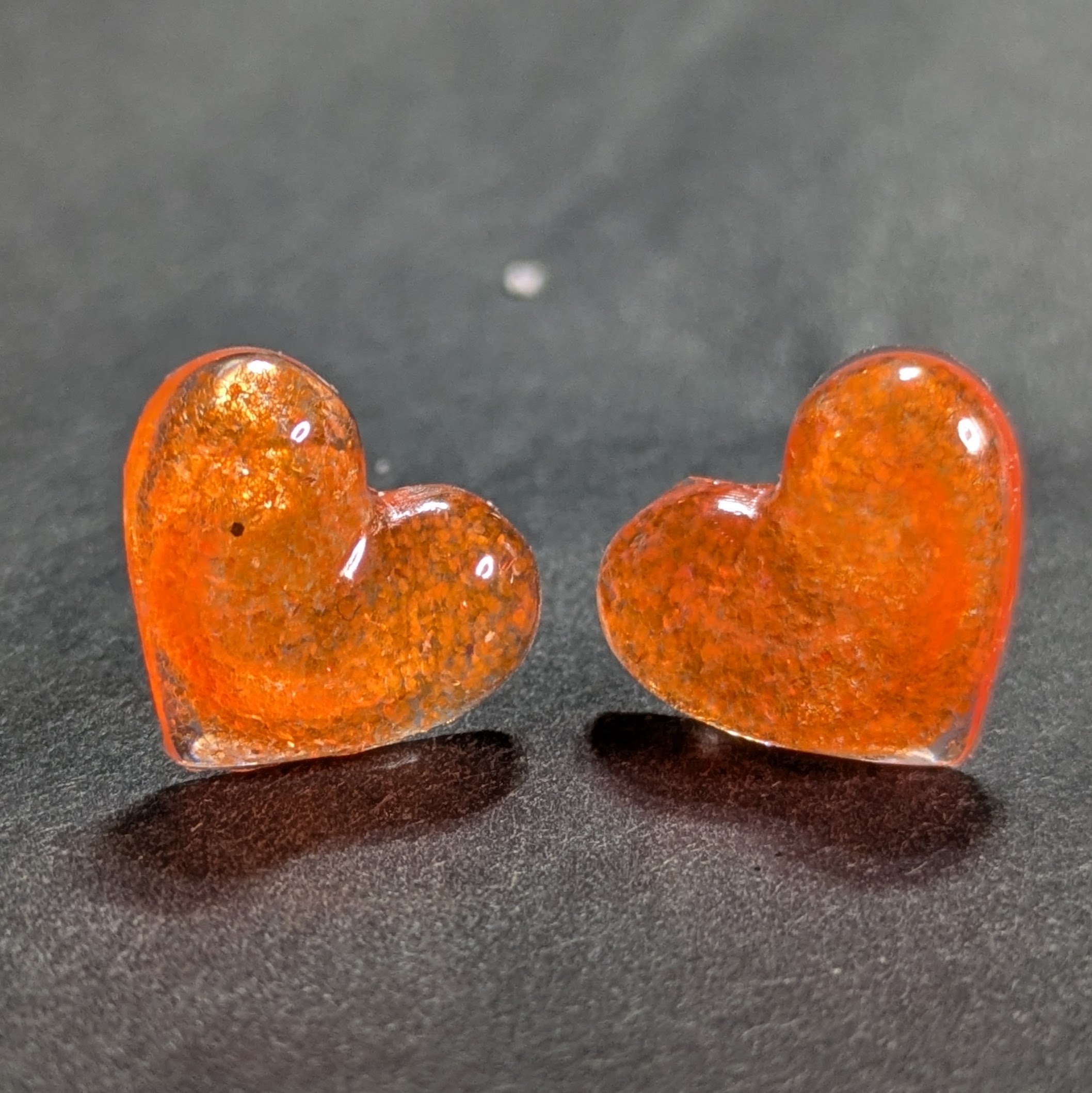 Ohrstecker Glitzerherz neon-orange – Bild 2