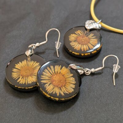 Set Halskette und Ohrringe "Sunny Flower" – Bild 3