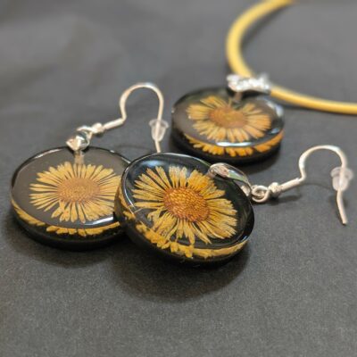 Set Halskette und Ohrringe "Sunny Flower" – Bild 2