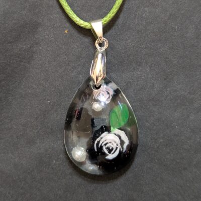 Halskette "Blossom Pearl - Greenleaf"