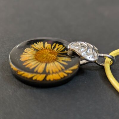 Set Halskette und Ohrringe "Sunny Flower" – Bild 6
